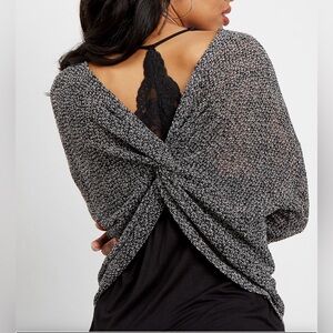 ⭐️Host Pick⭐️ Maurices Twist Back Lace Top